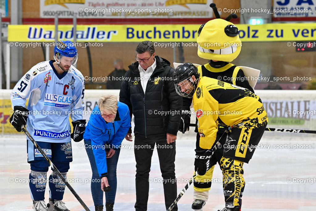 EC Spittal Hornets vs. ESC Steindorf 7.12.2022 | #57 Wilfan Franz, Sabine Ortner Cafe Sawe, Puckspende, Obmann EC Hornets Spittal Ludwig Zauchner, #9 Essmann Kevin, Spitti Maskottchen EC Hornets Spittal