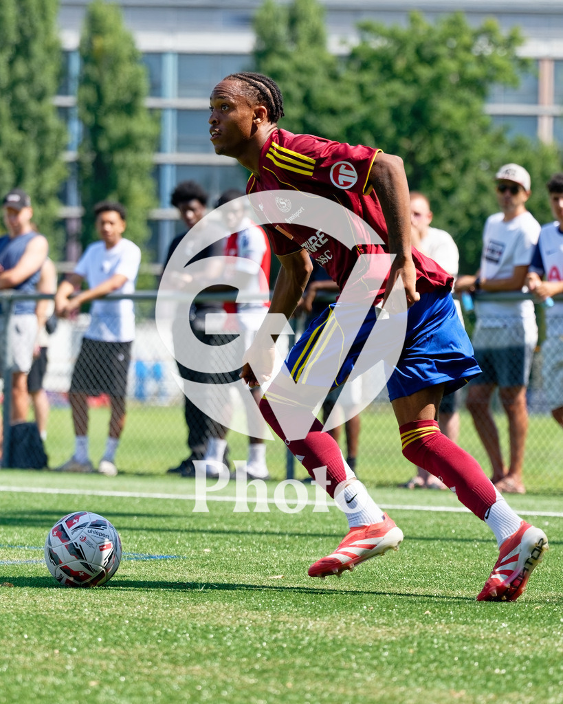 1ere Ligue Classic  - Servette FC M-21  | during the 1ere Ligue Classic  of Servette FC M-21 at Stade de Balexert in Genève, Switzerland