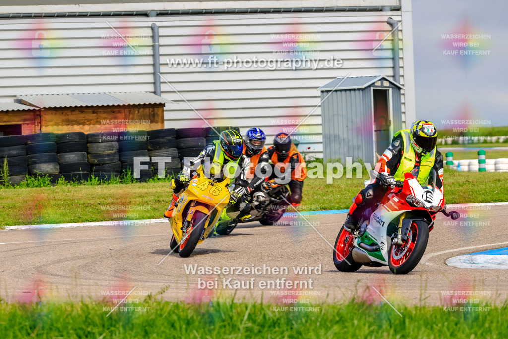 MotoTeam-8433 | Hier findet Ihr Bilder von Touristenfahrten auf der Nürburgring Nordschleife oder von anderen Veranstaltungen die ich besucht habe. Viel Spass beim Durch Schauen 