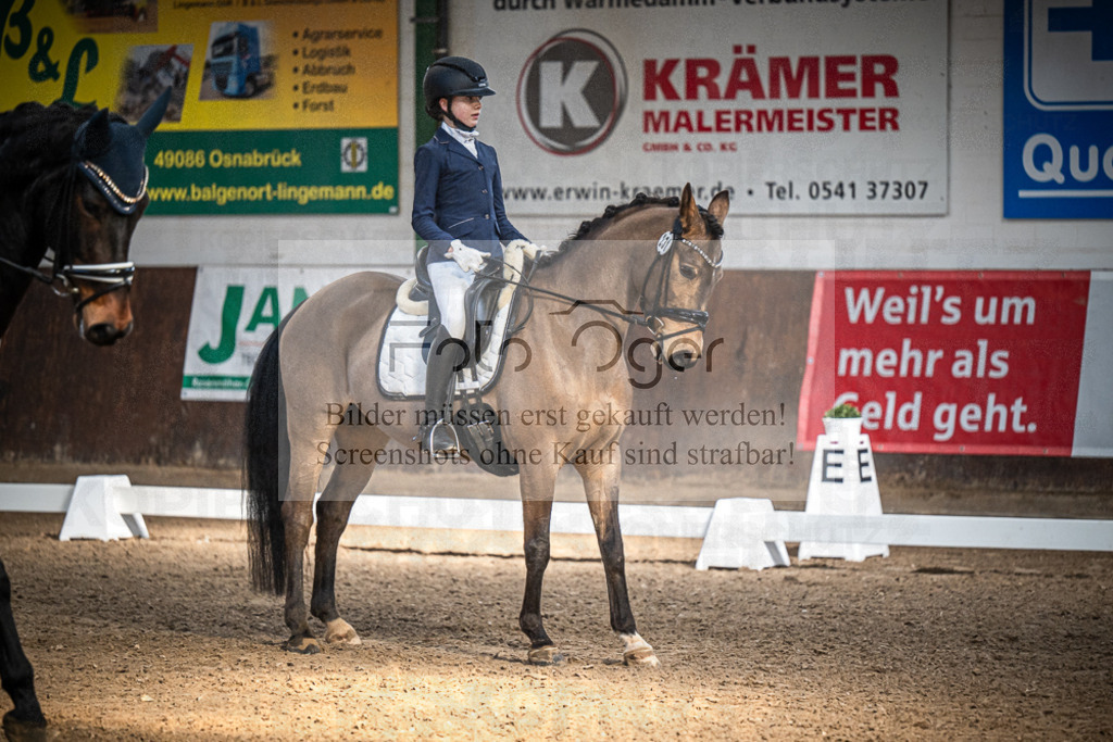 DOS_0651 | Entdecke hochwertige Reitturnierfotos von Foto Oger. Professionell, emotional und authentisch – jetzt Lieblingsmomente im Shop bestellen.Deutschlandweite Turnierfotografie. - Realisiert mit Pictrs.com