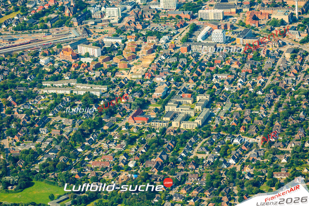 Luftaufnahme Westerland Sylt - Die Luftaufnahme wurde 2025 vom UL-Flugzeug heraus erstellt ( ohne Drohne ) - Hochauflösende Luftaufnahme - für professionelle Ausdrucke geeignet. Die Geschenkidee !Mit Lizenz und Bildrechte bestellbar
