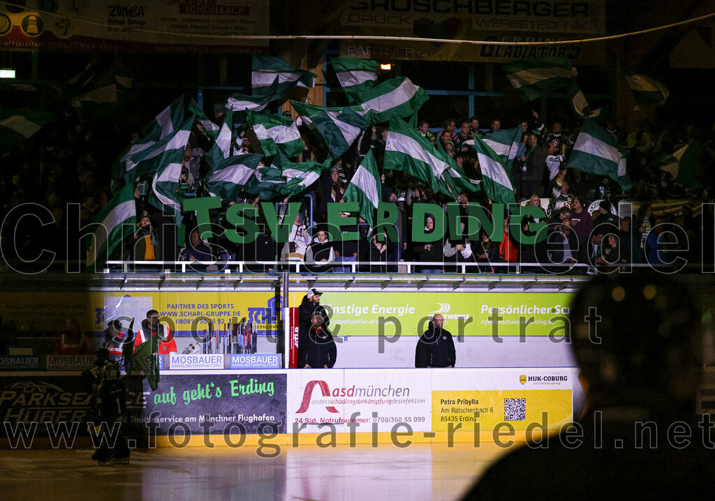 2023-10-20_007_TSV_Erding_gegen_EHC_Klostersee | Erding, Deutschland, 20.10.2023:.Eishockey, Bayernliga Vorrunde 2023 / 2024, 2. Spieltag, TSV Erding gegen EHC Klostersee, Endergebnis: ..Foto: Christian Riedel / fotografie-riedel.net