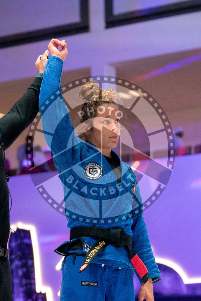 20231109PBB4521 | Fighters compete during the AJP World Professional Championship in the Mubadala Arena in Abu Dhabi, Arab United Emirates, on November 9, 2023.