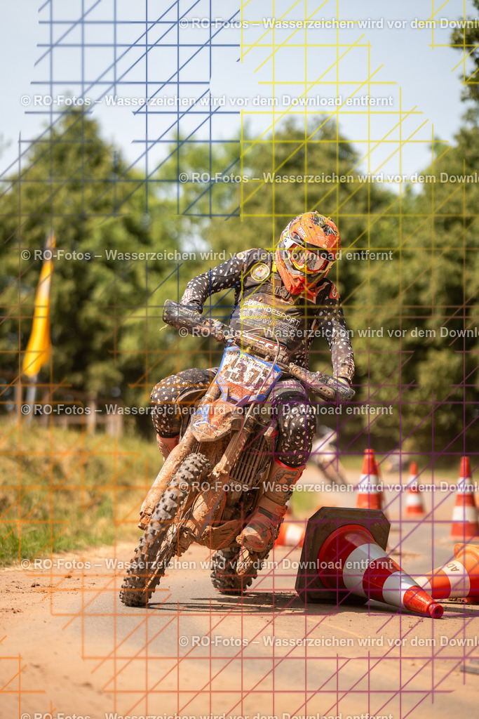 Wolfshausen 5 Lauf -751 | Sportfotografie von RO-Fotos: Motorsport, Motocross, Enduro, Laufveranstaltungen und Triathlon. Professionelle Fotos von Sportlern und Events. - Realisiert mit Pictrs.com