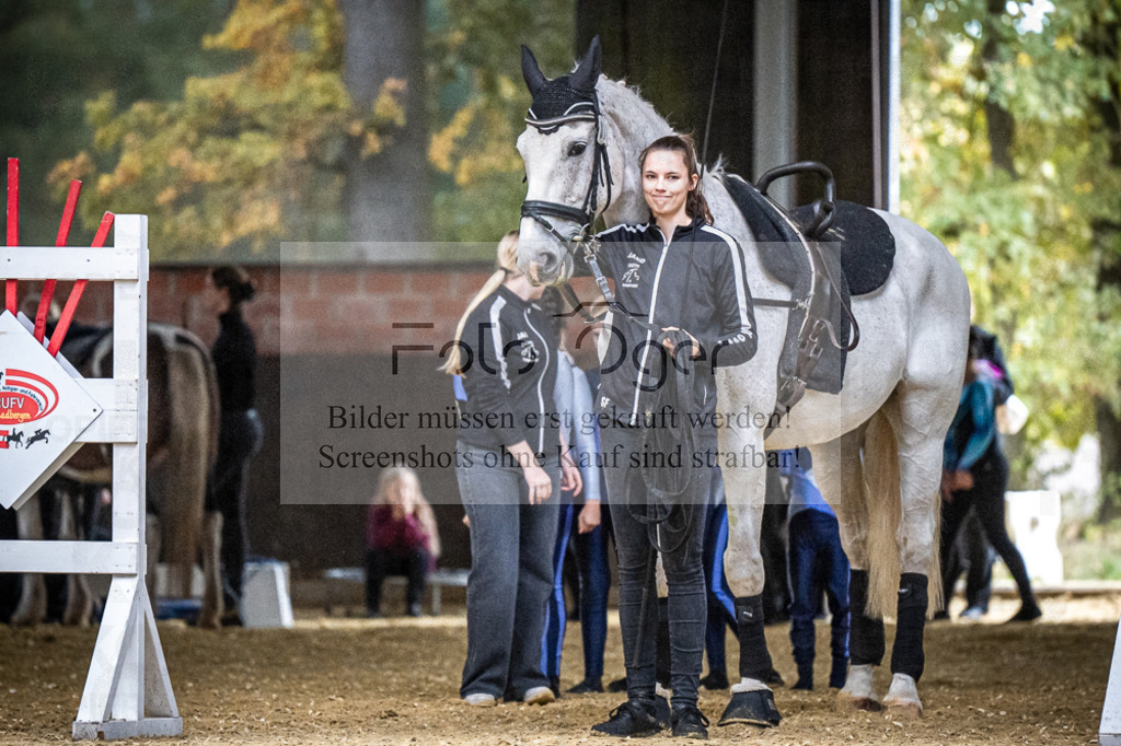 DOS_0004 | Entdecke hochwertige Reitturnierfotos von Foto Oger. Professionell, emotional und authentisch – jetzt Lieblingsmomente im Shop bestellen.Deutschlandweite Turnierfotografie. - Realisiert mit Pictrs.com