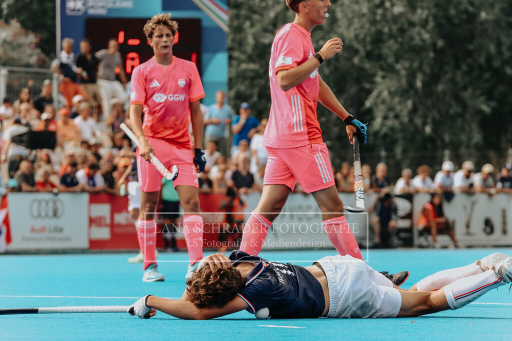 EM_MU18_F_GER-FRA_Lille_bearbeitet (172 von 433) | lanaschraderfotografie - Realisiert mit Pictrs.com