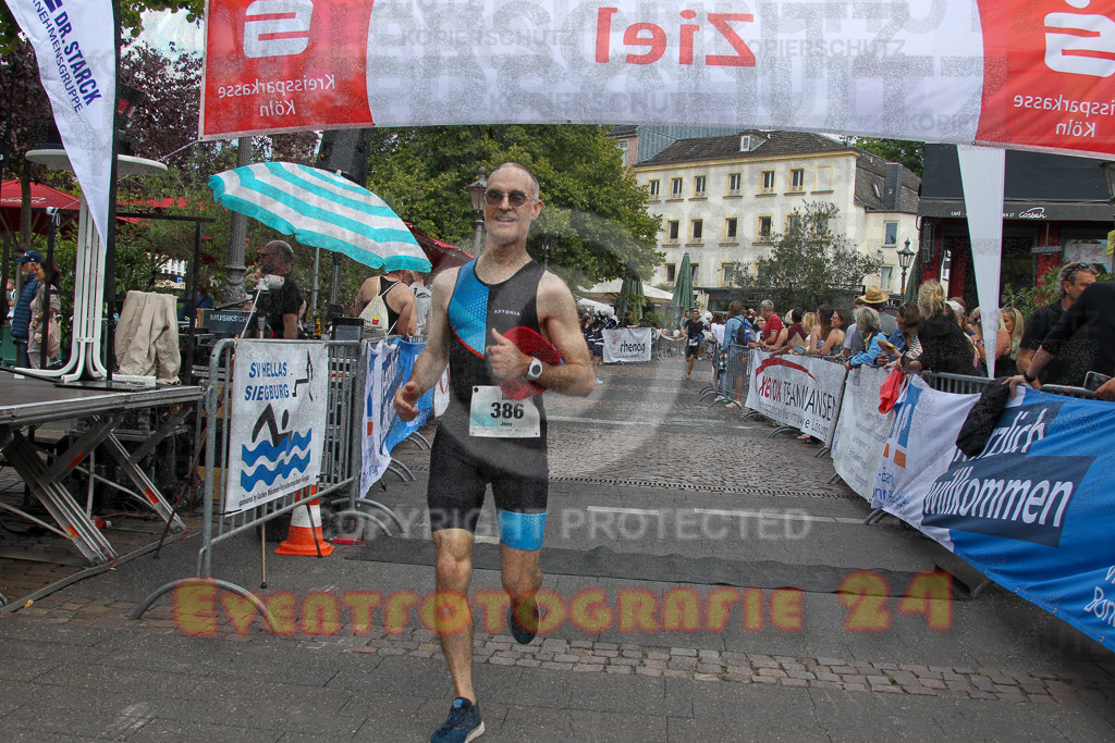 250824_1347_EV4_0640 | Sportfotografie im Rhein-Sieg Kreis, Köln, Bonn, NRW, Rheinland Pfalz, Hessen, etc. Unser Tätigkeitsfeld umfasst den Laufsport vom Volkslauf über den Marathon, Duathlon, Triathon bis zum Ultralauf wie Kölnpfad Ultra oder Schindertrail.
