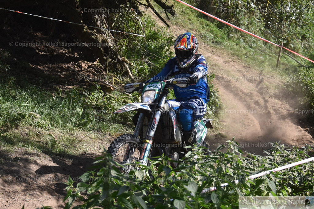 DSC_0235 | Sportfotografie , Motorsport, Motoross, Reitsport, Mointainbike, Enduro,
Landschaft , Outdoor, Eventfotografie, Landschaft, Bilder online bestellen - Realisiert mit Pictrs.com