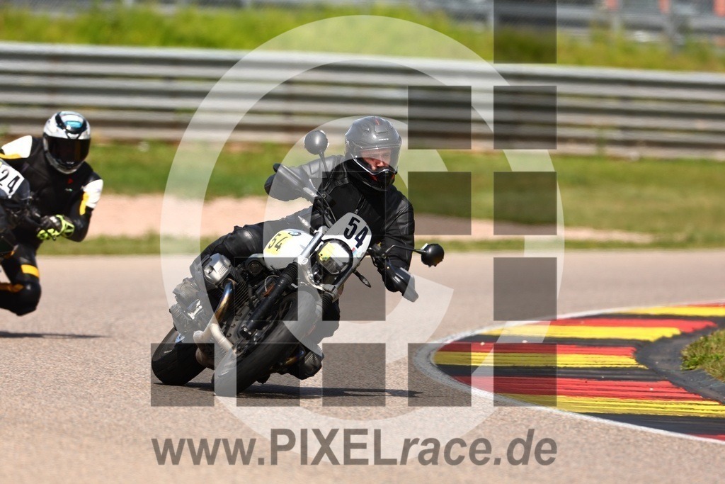 0054-20240822_02718 | Schöne Erinnerungen an spannende Momente - das festzuhalten ist unser Job. PIXELrace.de ist seit 2003 auf den Rennstrecken Europas unterwegs um die Action draußen beim Fahren und die wunderbare Stimmung imm Fahrerlager für euch einzufangen.