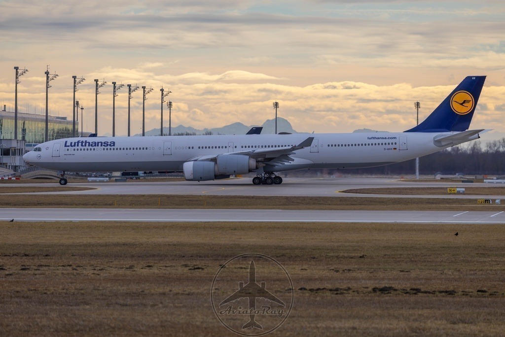 LH410-A346-D-AIHV-MUC-JFK-20240204-2-topaz-sharpen | Browse breathtaking aviation photography and order high-quality prints from AviatoRay's gallery. Perfect for enthusiasts and collectors. - Realisiert mit Pictrs.com