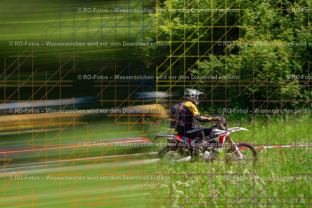 Wolfshausen 2 Lauf -746 | Sportfotografie von RO-Fotos: Motorsport, Motocross, Enduro, Laufveranstaltungen und Triathlon. Professionelle Fotos von Sportlern und Events. - Realisiert mit Pictrs.com