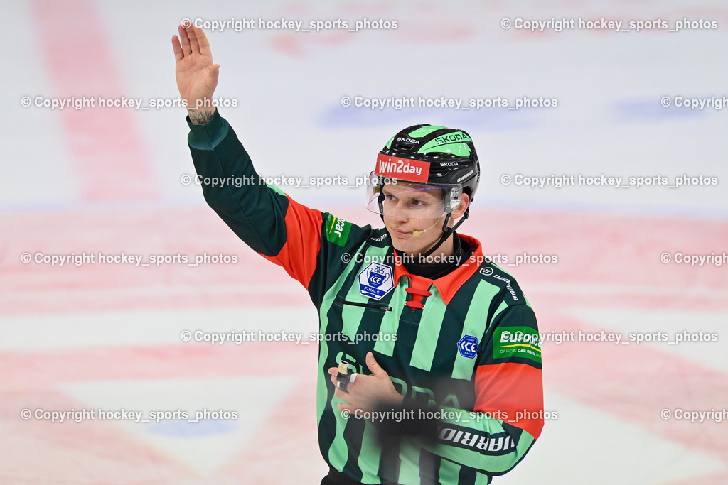 EC KAC vs. EC Red Bull Salzburb | HUBER ANDREAS Referee, EC KAC vs. EC Red Bull Salzburb, EC KAC vs. EC Red Bull Salzburb am 04.04.2025 in Klagenfurt (Heidi Horten Arena), Austria, (Photo by Bernd Stefan)