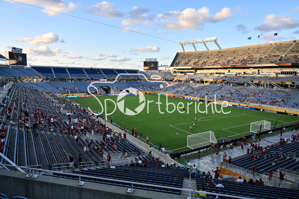 Los Angeles FC - CR Flamengo | Im Camping World Stadium von Orlando - Florida findet heute das Gruppenspiel zwischen Los Angeles und Flamengo statt / Stadionfoto / Stadionbild / Symbolbild / FIFA Club World Cup: Los Angeles FC - CR Flamengo, Camping World Stadium am 24.06.2025 / NOT FOR SALE IN USA