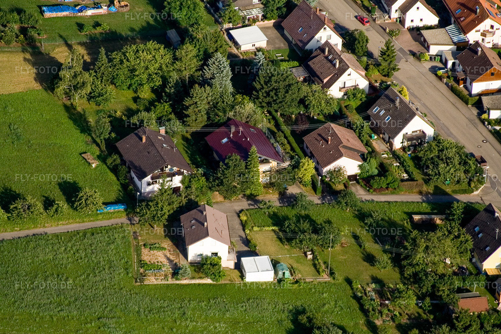 Luftbild: Erlachstr im Ortsteil Obernhausen in Birkenfeld im Bundesland Baden-Württemberg in Deutschland. Foto: IMG_12339.jpg vom 05.08.2008 durch Werner Riehm/FLY-FOTO.de