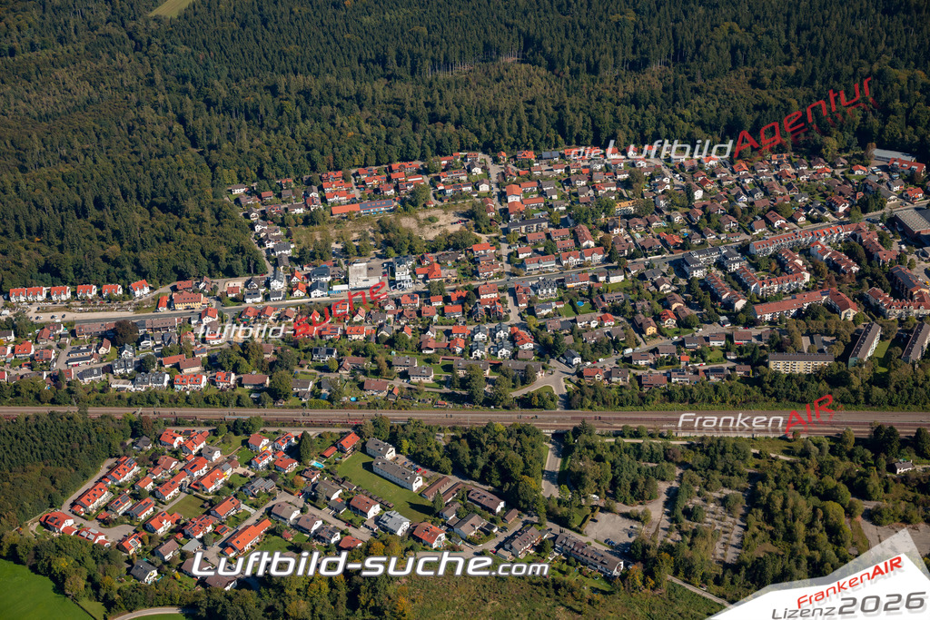 Aktuelles Luftbild von  Kirchseeon Kauf mit Lizenz / Bildrechten möglich- Die Luftaufnahme wurde 2021 mittels UL-Flugzeug erstellt ( keine Drohne ) - hochauflösende Kamera-Systeme von  Canon -Beste Qualität - Für grossformatige Ausdrucke geeignet. Die Geschenkidee !