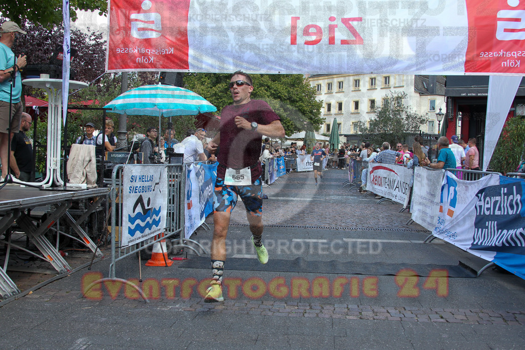 250824_1447_EV4_2214 | Sportfotografie im Rhein-Sieg Kreis, Köln, Bonn, NRW, Rheinland Pfalz, Hessen, etc. Unser Tätigkeitsfeld umfasst den Laufsport vom Volkslauf über den Marathon, Duathlon, Triathon bis zum Ultralauf wie Kölnpfad Ultra oder Schindertrail.