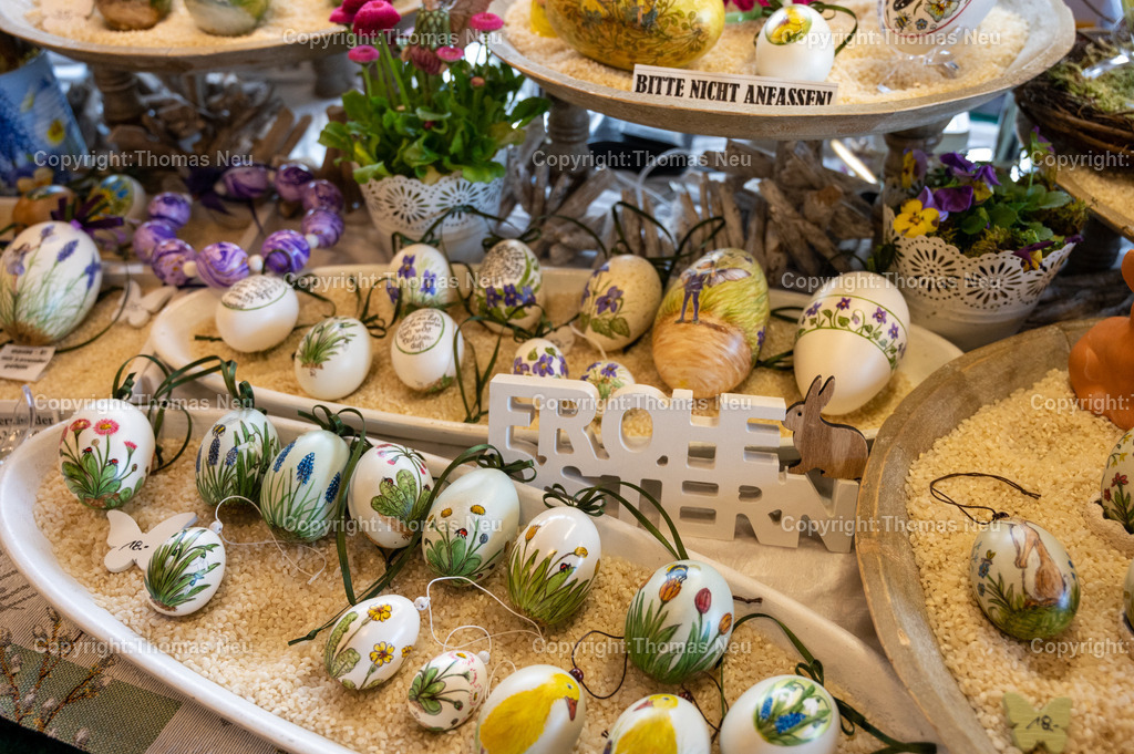 Ostermarkt_Lindenfels__DSC_9579 | bli, Lindenfels, Ostermarkt im und um das Bürgerhaus, besonders kunstvoll handbemalte Eier  von Hühnern und Gänsen gab es am Stand von Renate Rauth, ,, Bild: Thomas Neu