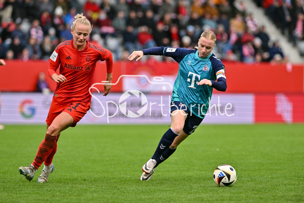 FC Bayern München Frauen - TSG 1899 Hoffenheim Frauen | im Duell Lea SCHUELLER (FCB #11) und Anna GERHARDT (1. FC Koeln Frauen #21) / Zweikampf / Frauen Bundesliga: FC Bayern München Frauen - 1. FC Köln Frauen, FC Bayern Campus am 05.10.2024