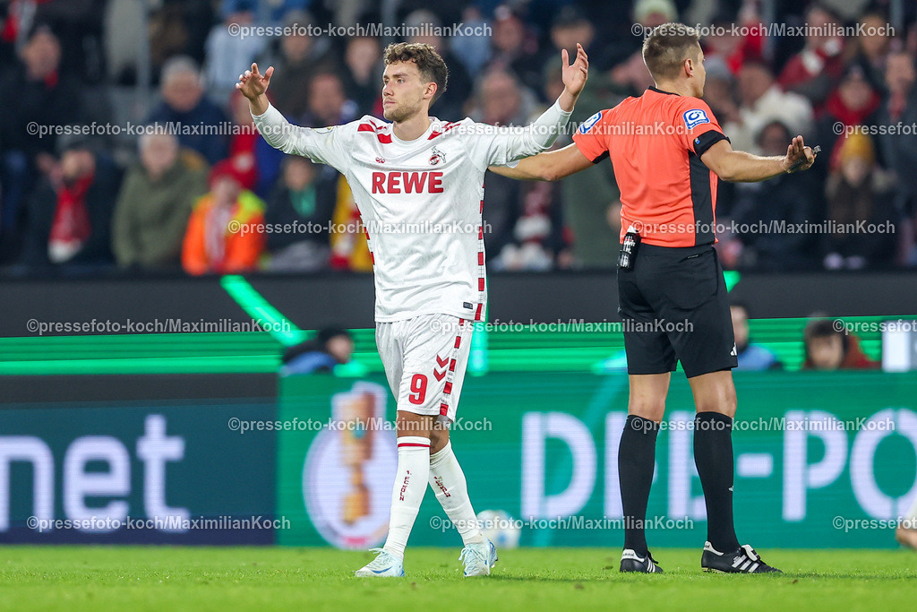 1FC04122402142 | 04.12.2024, Fußball, 1. FC Köln - Hertha BSC, Achtelfinale DFB-Pokal, RheinEnergieSTADION, Saison 2024 2025: Luca Waldschmidt (1.FC Köln #9) gestikulierendDFB regulations prohibit any use of photographs as image sequences and or quasi-video.