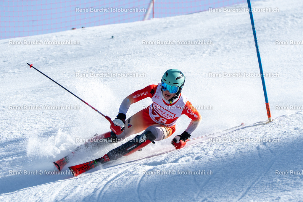 BUR03781 | René Burch leidenschaftlicher Fotograf aus Kerns in Obwalden.  Hier finden sie Sport, Landschaft und Natur Fotografie.
 - Realisiert mit Pictrs.com