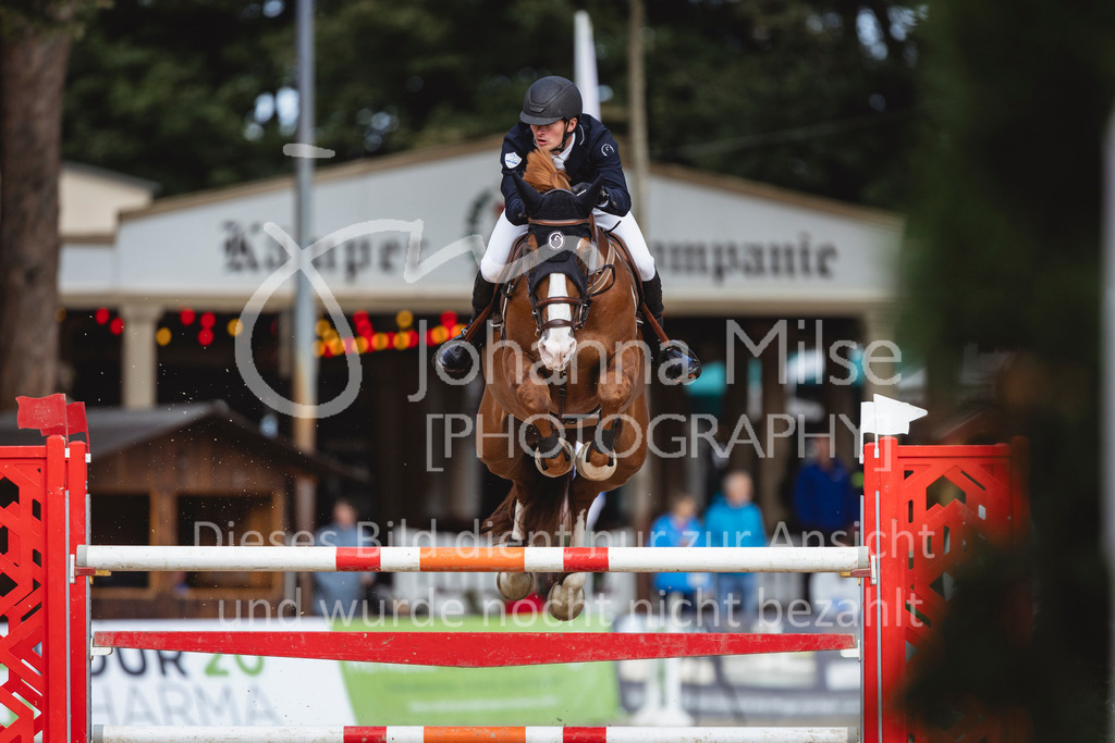 240915_OWLCh_MT-440 | Deine schönsten Turniermomente als professionelle Fotos! Entdecke hochwertige Pferdesport-Fotografie im Online-Shop. Jetzt Fotos finden & bestellen!