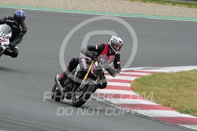 2024_05_18_PBK_32644 | Sportfotografie; SlowMotion; Video; Rennstrecke; Hafeneger; Speer; Racing; RSE; BMW; CBO; Trackday; Motorsportarena; Hockenheimring; Brno; Most; Barcelona; Valencia