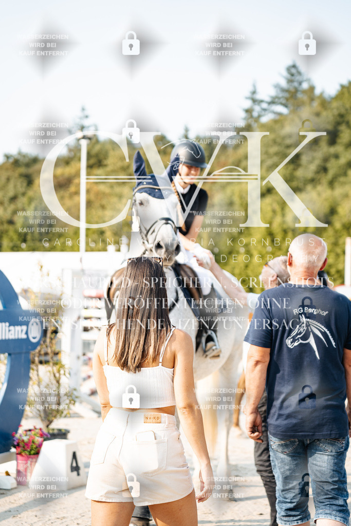 CK704456 | Turnierfotografie Pferdefotografie Trier Rheinland-Pfalz Pferdesport Reitsport Tierfotografie Sportfotografie Pferdevideo Pferdevideografie Equestrianvideography equestrianphotography  - Realisiert mit Pictrs.com