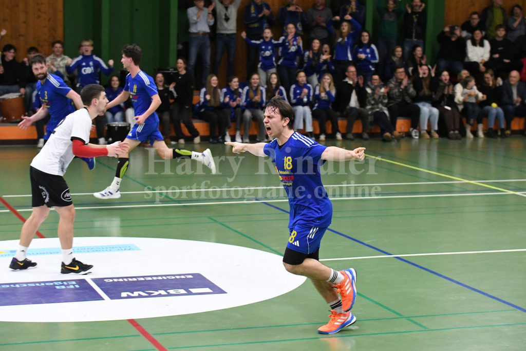 SSG Metten : SC Freising | Jubel in Metten Emanuel Pirzer (SSG Metten #18) - Realisiert mit Pictrs.com