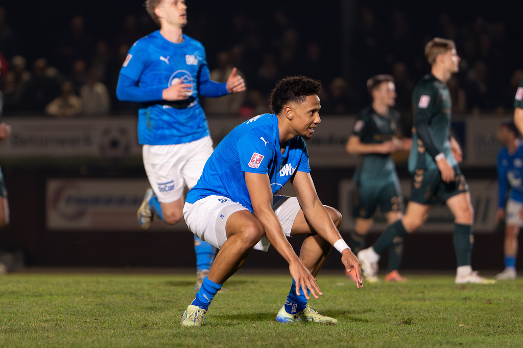 Fußball I Herren I Saison 2025-2026 I Regionalliga Nord I 25. Spieltag I TuS Blau-Weiß Lohne - Werder Bremen II I 5791 | jns.sportfotos - Realisiert mit Pictrs.com
