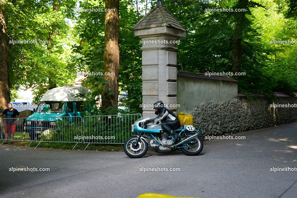 P1015129 | Erleben Sie atemberaubende, hochqualitative Fotos Ihrer Fahrt entlang der malerischen Alpenstraßen. Besuchen Sie alpineshots.com, um professionelle Aufnahmen Ihrer unvergesslichen Reise zu finden und zu kaufen - Realisiert mit Pictrs.com