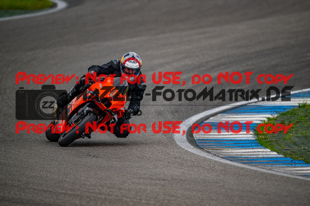 MaZZes_FotoMatrix_240701_6007705_5280 | ROT