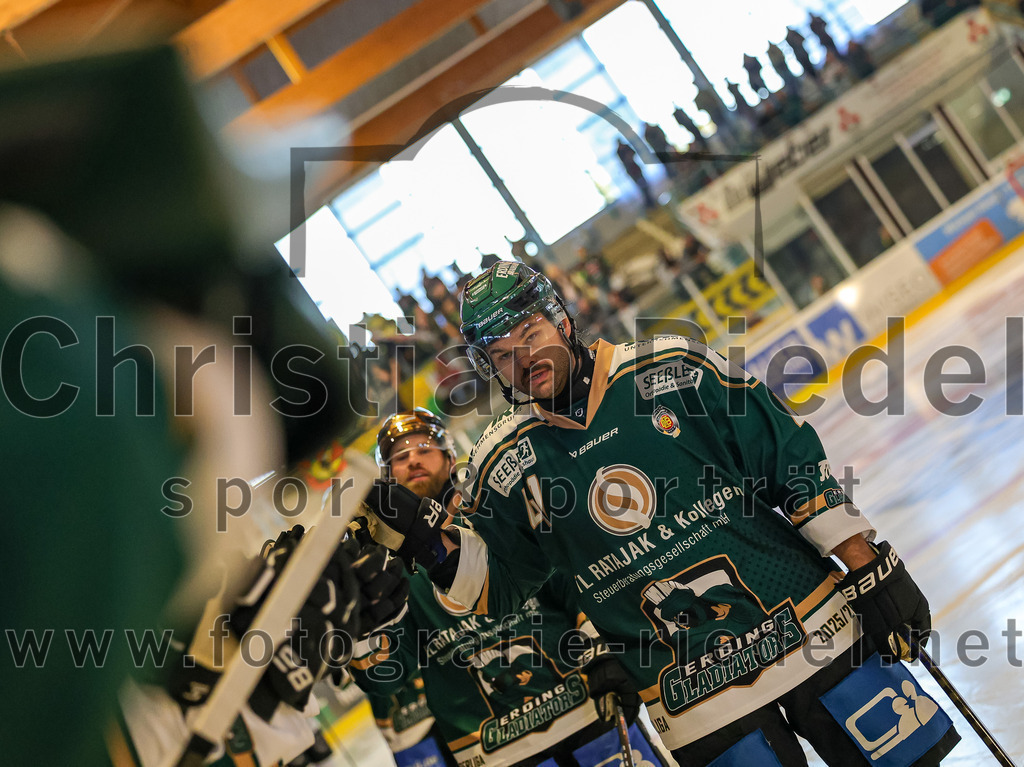 2025-09-21_018_TSV_Erding_gegen_Hoechstadter_Alligators | Erding, Deutschland, 21.09.2025:Eishockey, Oberliga Süd 2025 / 2026, 2. Spieltag, TSV Erding gegen Höchstadter Alligators, Endergebnis: 3:4Marco Pfleger (Erding Gladiators, #47)Foto: Christian Riedel / fotografie-riedel.net