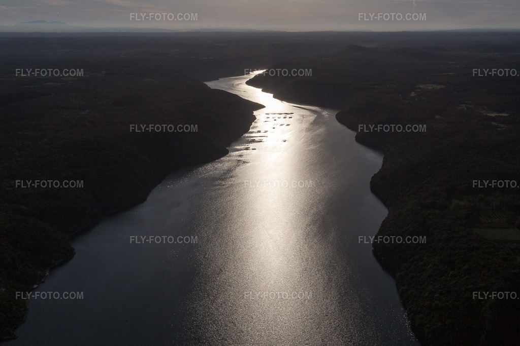 Aerial view: View of the town in Vrsar in the state Gespanschaft Istrien, Croatia. – Photo: IMG_106296.jpg taken on 04/14/2018 by Werner Riehm/FLY-FOTO.com – Resolution of the original: 5472 x 3648 px