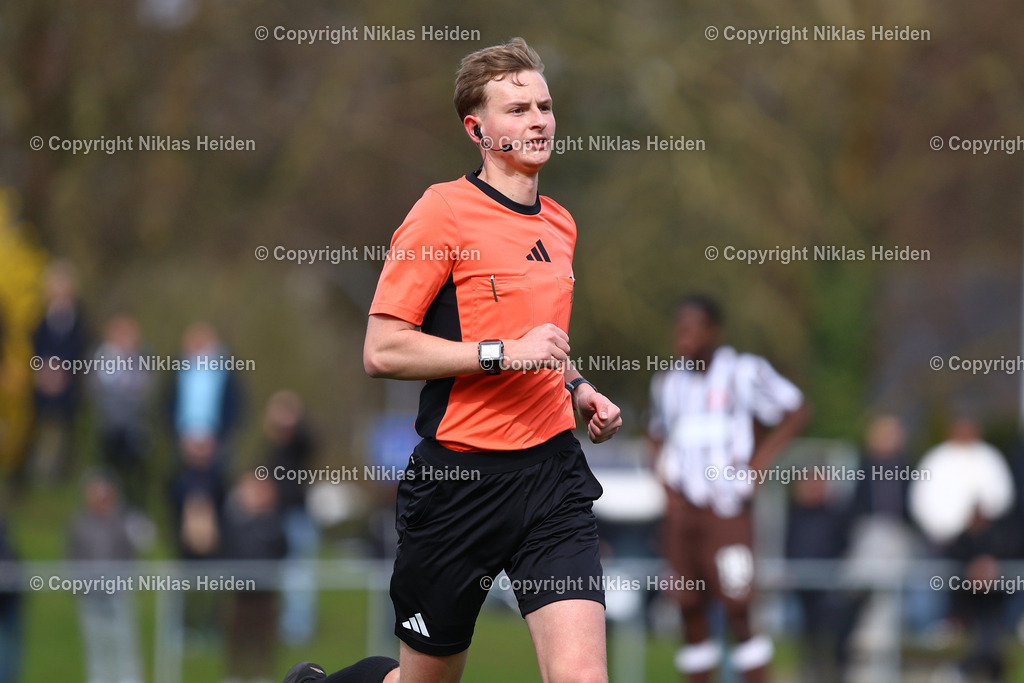 NH_FCStPauliU19_SGDynamoDresdenU19_DFBNachwuchsliga_28032026 | Silas Dickmann (Schiedsrichter)Fußball I Junioren I U19 DFB-Nachwuchsliga Hauptrunde Liga B, Gruppe B I Saison 2025-2026 I 7. Spieltag I FC St. Pauli U19 - SG Dynamo Dresden U19 I 28.03.2026 I Sportplatz Brummerskamp