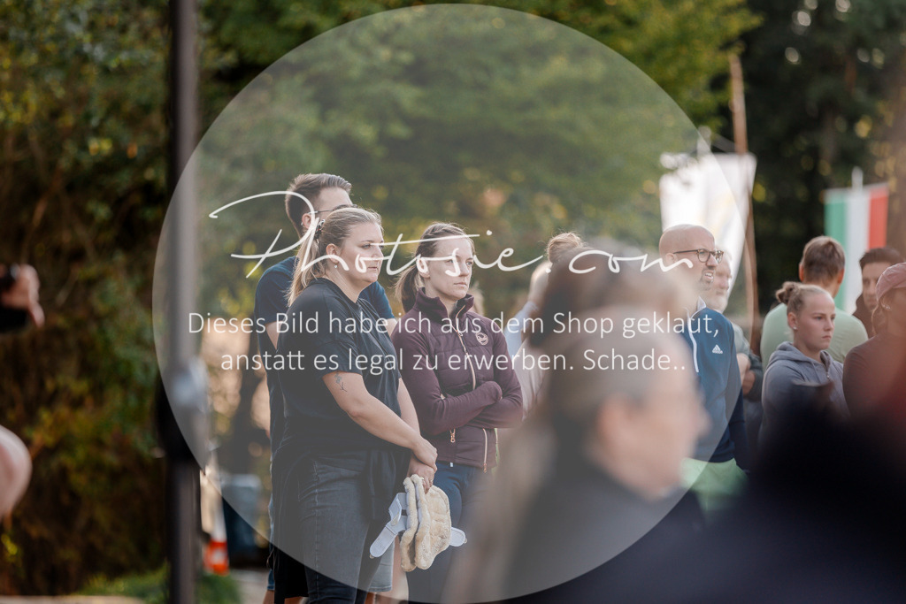 3I6A2368 | Stimmungsvolle Portraits und Reitsportfotografie im Ruhrgebiet und im Münsterland.

Pferdefotografie, Hundefotografie, Tierfotografie, Reportagen, Portraits von Tier und Mensch, Turnierfotografie in Bochum, Recklinghausen, Marl, Haltern am See, Dülmen.. - Realisiert mit Pictrs.com