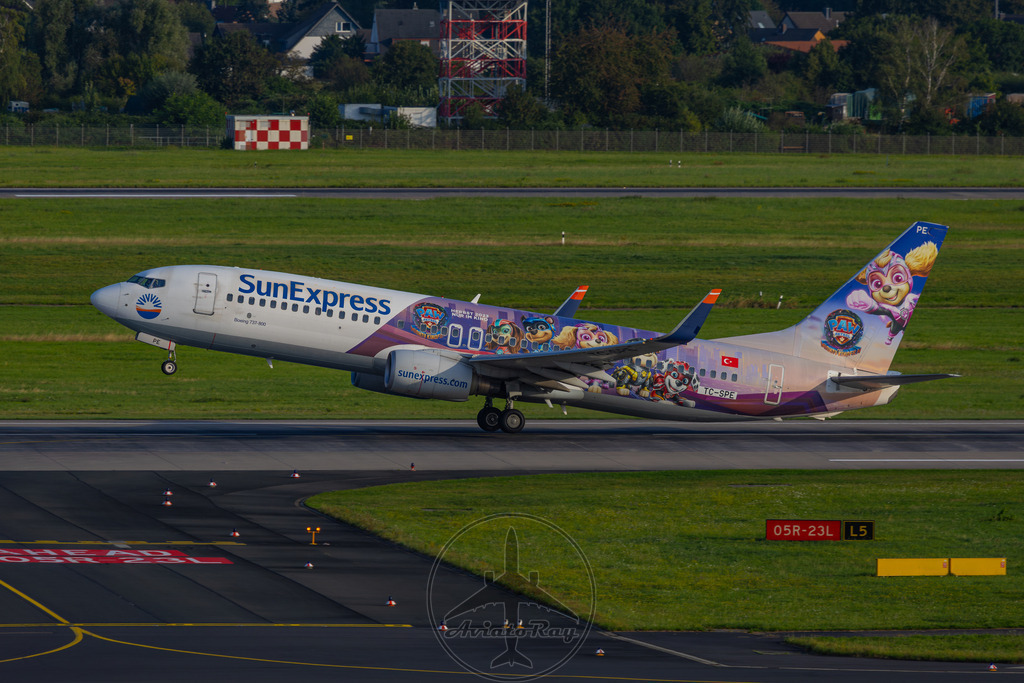 XQ185-B738-TC-SPE-DUS-AYT-20240822-1 | Browse breathtaking aviation photography and order high-quality prints from AviatoRay's gallery. Perfect for enthusiasts and collectors. - Realisiert mit Pictrs.com