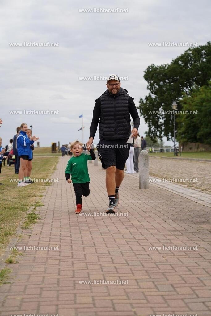 DSC05108 | Lichterlauf  - Realized with Pictrs.com