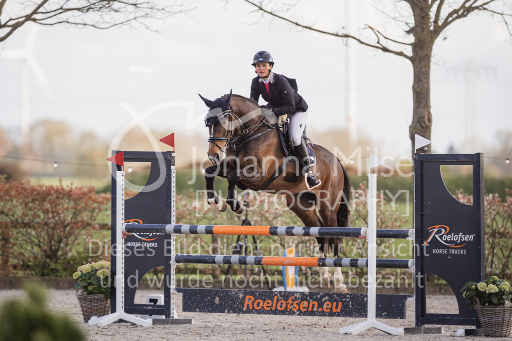 230426_HofSosath_SprPf-L-g-718 | Deine schönsten Turniermomente als professionelle Fotos! Entdecke hochwertige Pferdesport-Fotografie im Online-Shop. Jetzt Fotos finden & bestellen!