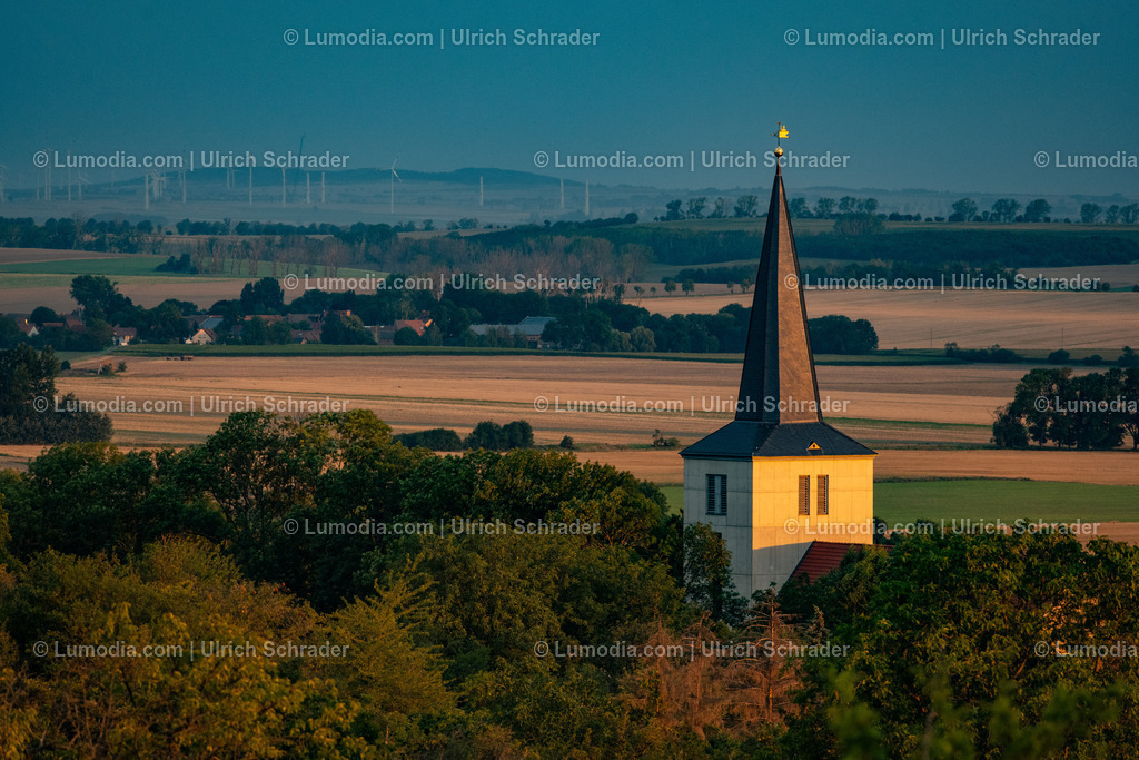 10049-13010 - Kirche in Eilenstedt | Stockfoto und Bilderpool mit Bildmaterial aus Deutschland, dem Harz, Halberstadt, Quedlinburg, Wernigerode und weltweit. Qualitativ hochwertige und professionelle Fotos anschauen und kaufen. - Realisiert mit Pictrs.com