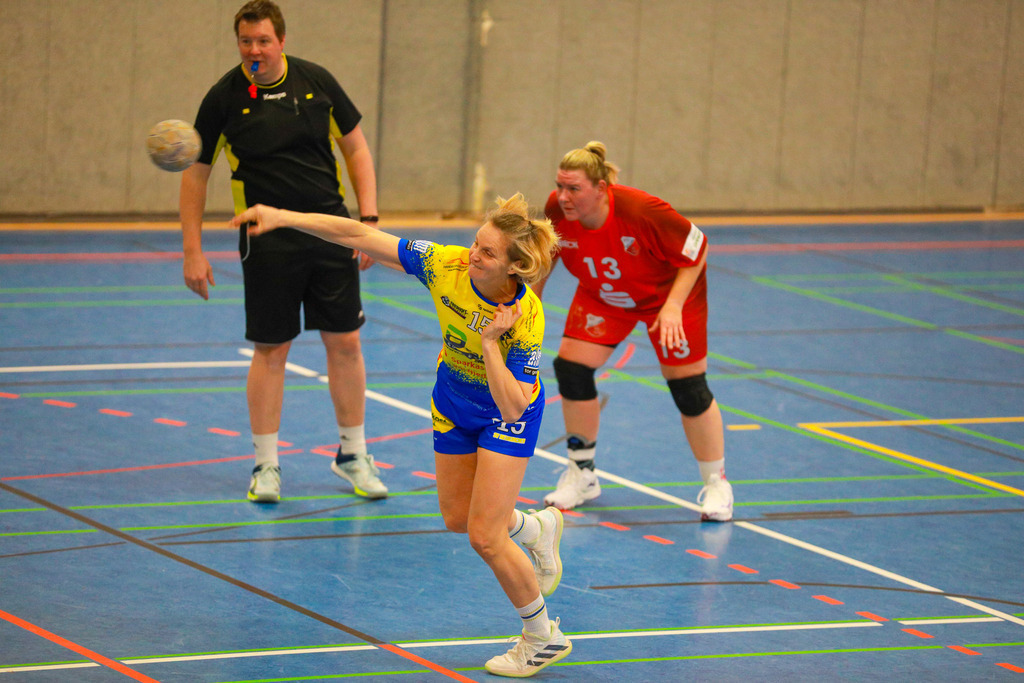 SvSchermbeck_SVN_061225_070 | Bildergalerie von Sport-Ereignissen aber auch von weiteren spannenden Dingen - nicht nur vom Niederrhein. In Anlehnung an den bekannten Spruch von Hanns Dieter Hüsch heißt das Motto: "Niederrhein ist überall".  - Realisiert mit Pictrs.com