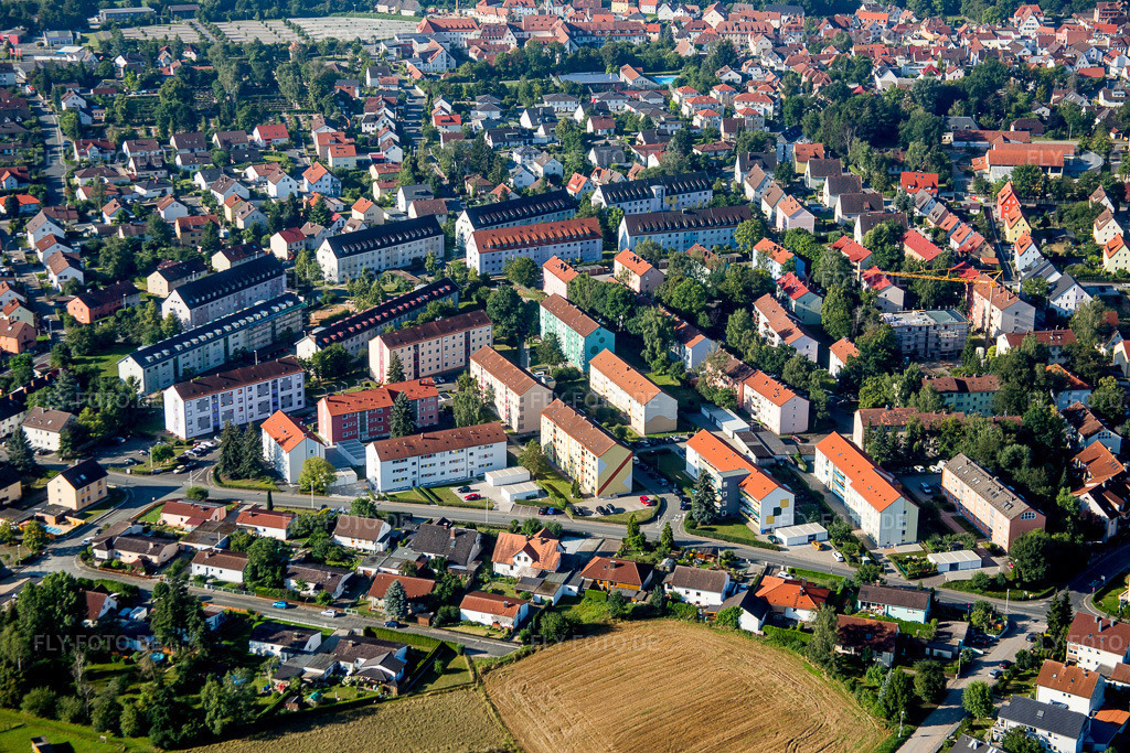 Luftbild: Stadtteil INA-Ring im Stadtgebiet in Herzogenaurach im Bundesland Bayern in Deutschland. Foto: IMG_092695.jpg vom 07.08.2016 durch Werner Riehm/FLY-FOTO.de