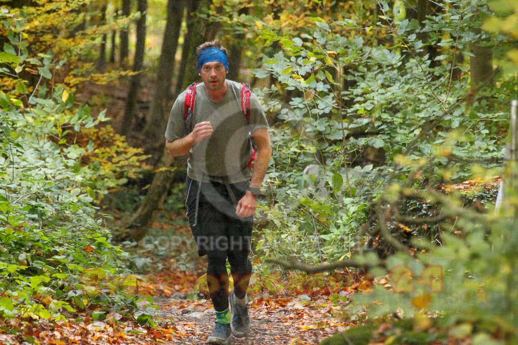251026_1350_EV4_7059 | Sportfotografie im Rhein-Sieg Kreis, Köln, Bonn, NRW, Rheinland Pfalz, Hessen, etc. Unser Tätigkeitsfeld umfasst den Laufsport vom Volkslauf über den Marathon, Duathlon, Triathon bis zum Ultralauf wie Kölnpfad Ultra oder Schindertrail.