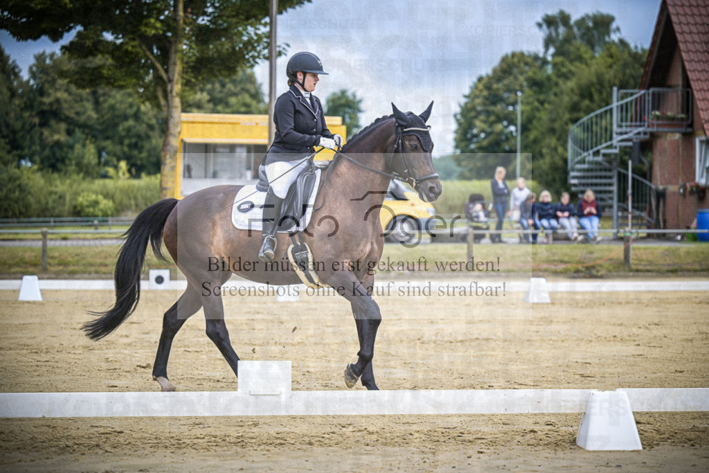 DOS_6711 | Entdecke hochwertige Reitturnierfotos von Foto Oger. Professionell, emotional und authentisch – jetzt Lieblingsmomente im Shop bestellen.Deutschlandweite Turnierfotografie. - Realisiert mit Pictrs.com