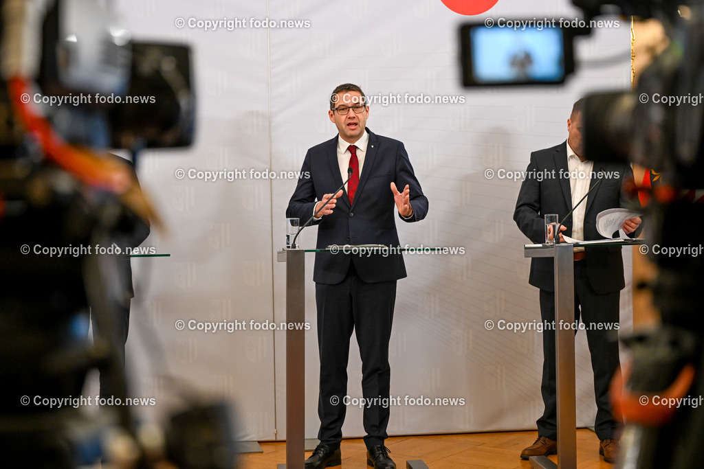Pressekonfernz Land Ooe_ Einigung zur Westspange Steyr_ 26.01.2024-26 | 26.01.2024, Linz, AUT, Pressekonferenz Land Ooe, Einigung zur Westspange Steyr - Praesentation der verkehrlichen Wirkungsanalyse im Bild Markus Vogl (SP, Bgm. der Stadt Steyr)