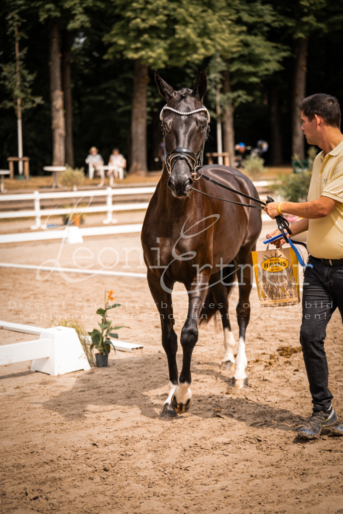 4.Fr00225 | Leoni Ertmer Photography - Realisiert mit Pictrs.com