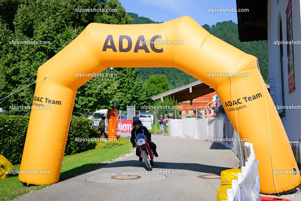 P1025726 | Erleben Sie atemberaubende, hochqualitative Fotos Ihrer Fahrt entlang der malerischen Alpenstraßen. Besuchen Sie alpineshots.com, um professionelle Aufnahmen Ihrer unvergesslichen Reise zu finden und zu kaufen - Realisiert mit Pictrs.com