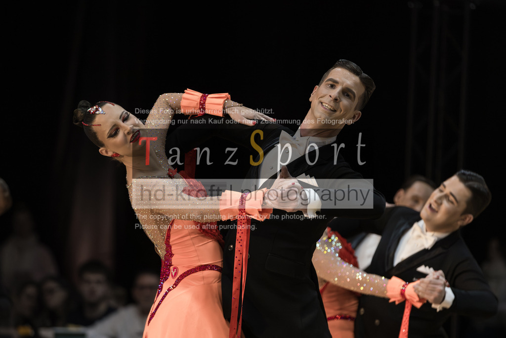 20260124_1BL_Std-Formationen_3499 | Tanzsportbilder, Standardtanz, Lateintanz, WDSF, DTV, LTVB, dancecomp, goc, hessen tanzt, blaues band der spree, walzer, tango, wiener walzer, slowfox, quickstepp, samba, rumba, cha-cha-cha, paso doble. jive, hd-kroft photography, turniertanzsport