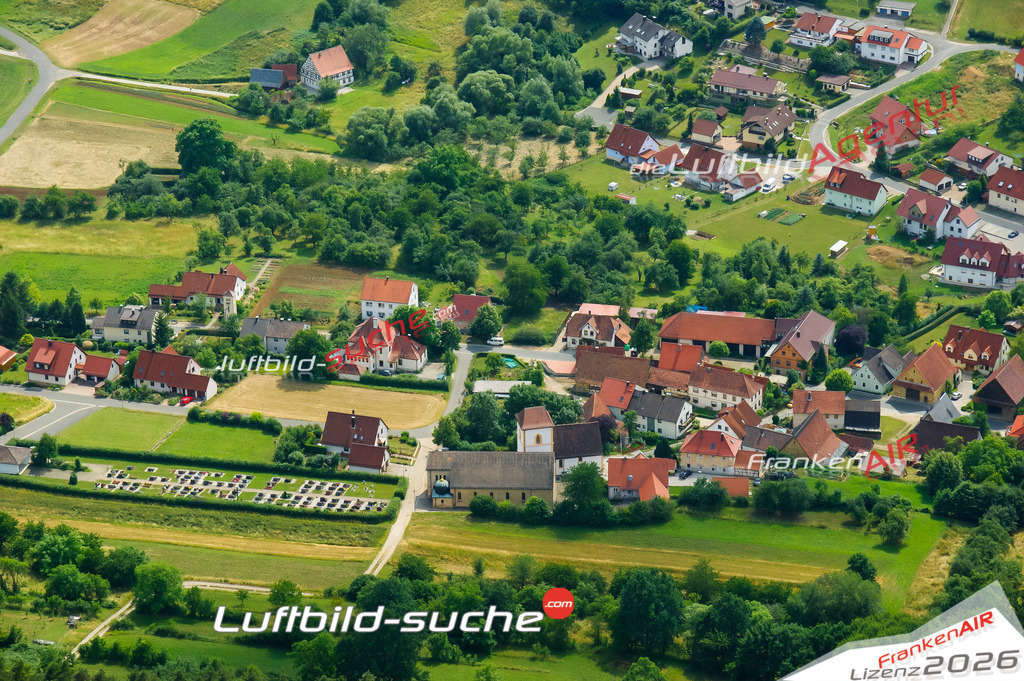 Die Luftaufnahme Niedermirsberg - Ebermannstadt wurde vom UL-Flugzeug (keine Drohne) aus fotografiert.Hohe Druck- Auflösung-die Geschenkidee!