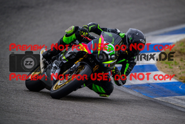 MaZZes_Fotomatrix_20250421_6007705_6480 | ROT