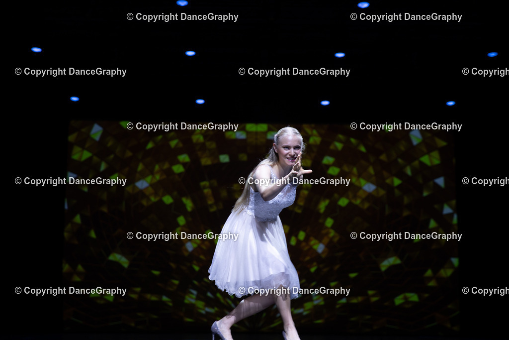 GPHY5897 | DanceGraphy - Realisiert mit Pictrs.com